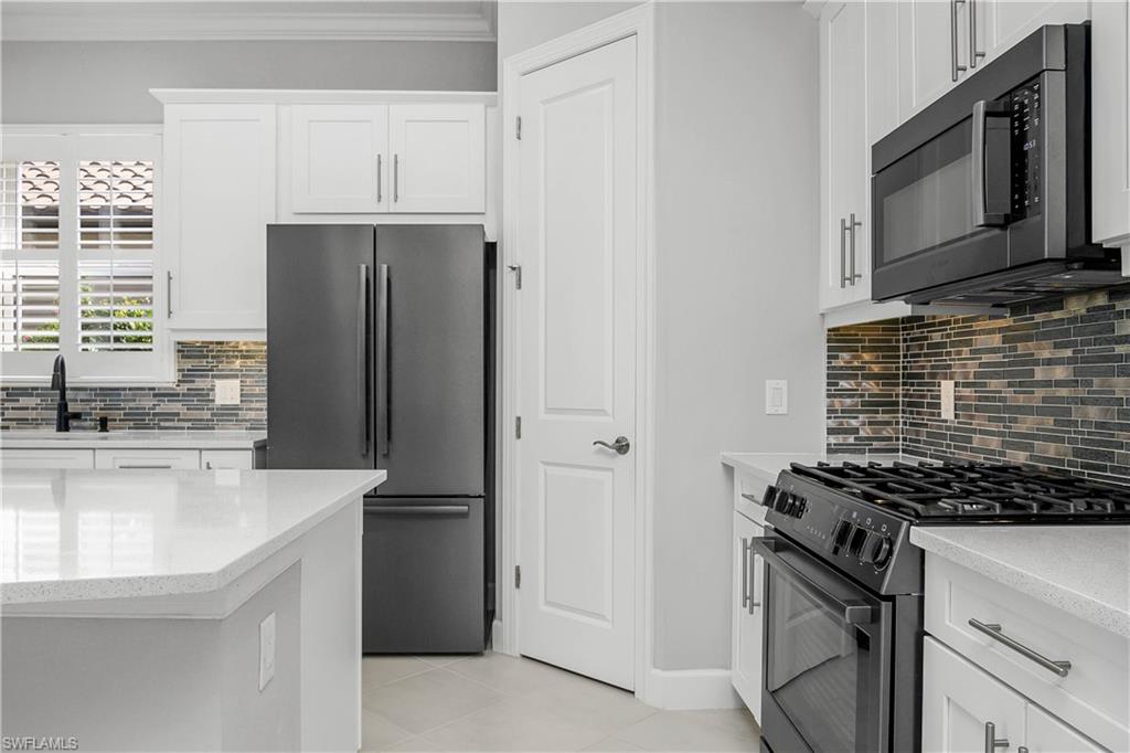 ESTERO POINTE - Residential