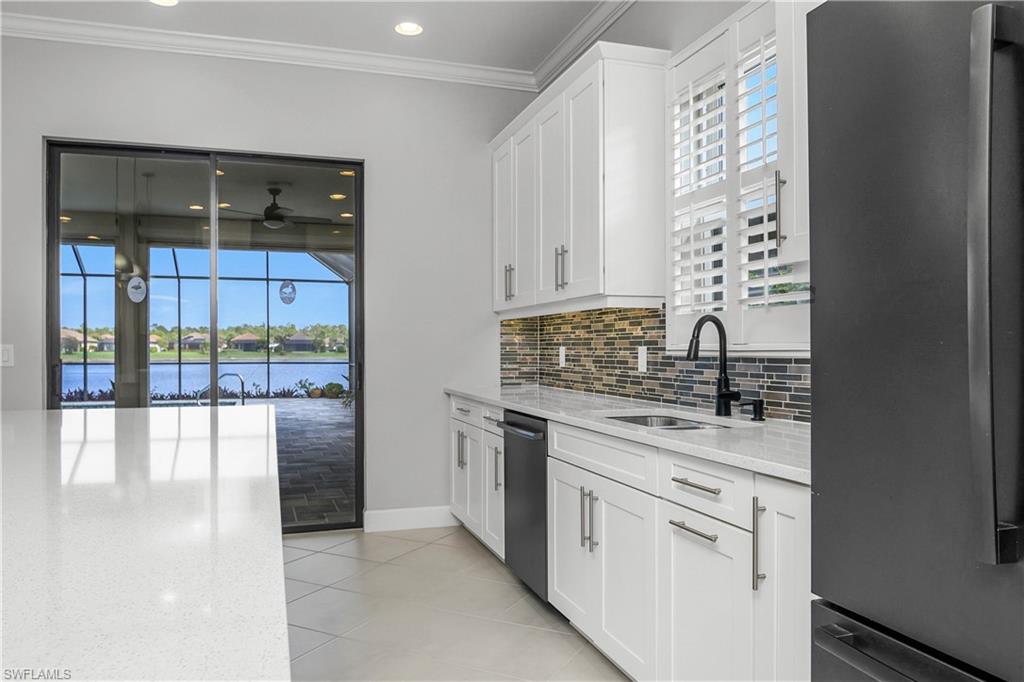 ESTERO POINTE - Residential