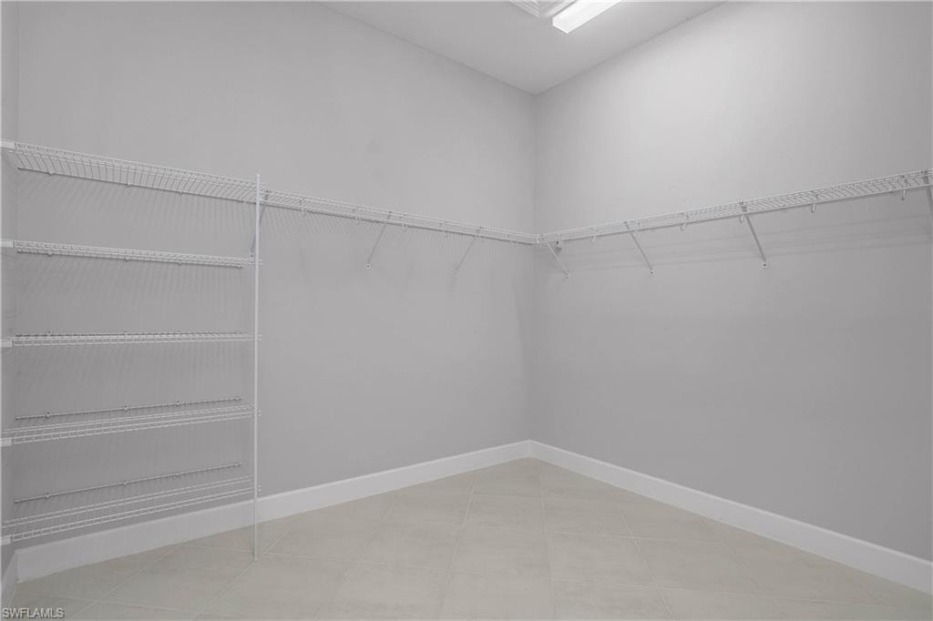 ESTERO POINTE - Residential