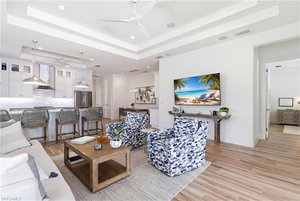 NAPLES PARK - Residential