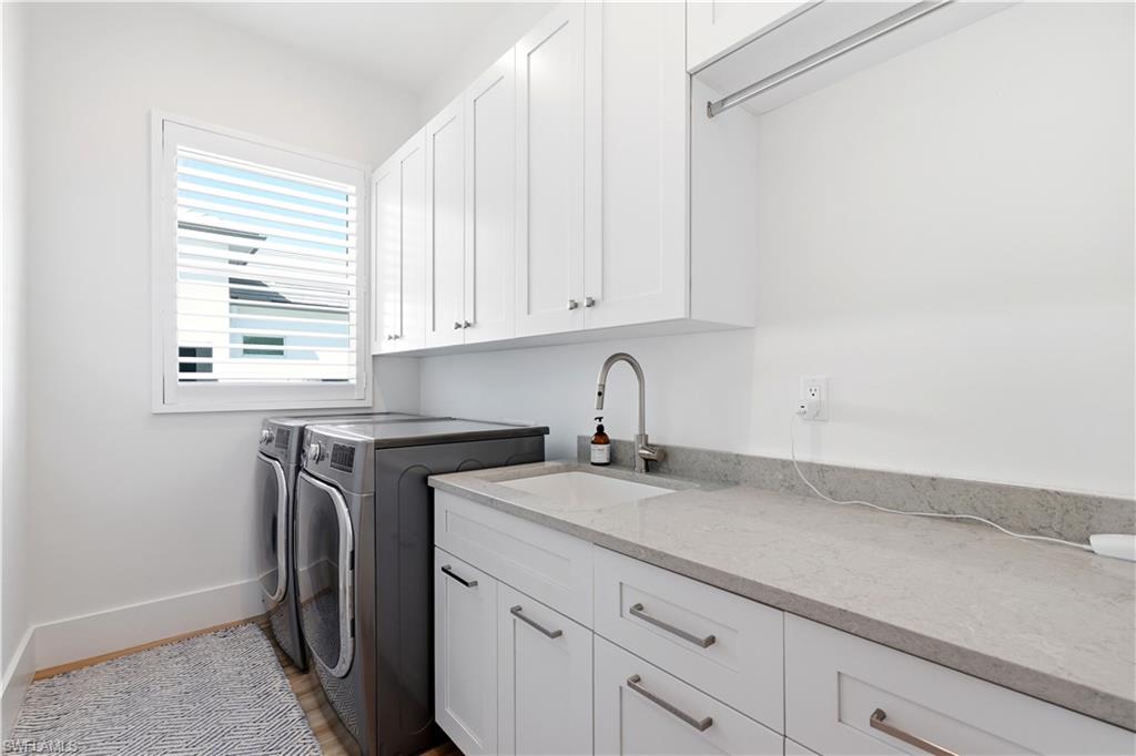 NAPLES PARK - Residential