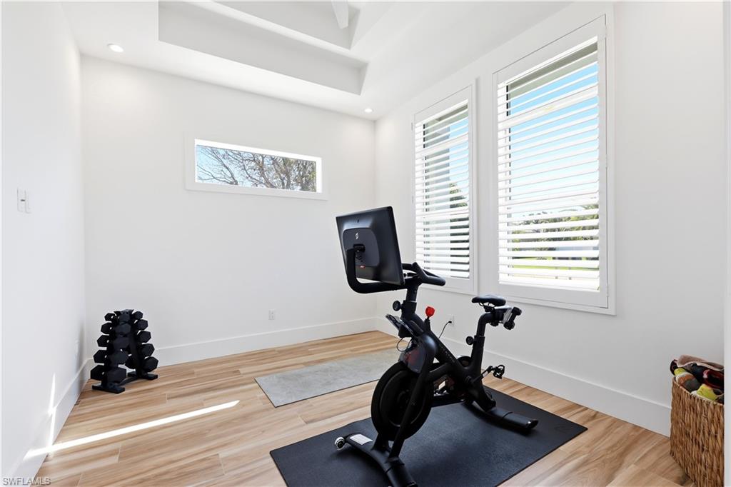 NAPLES PARK - Residential