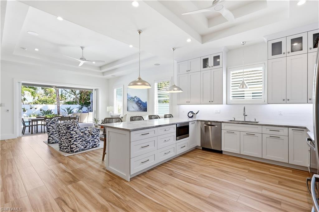 NAPLES PARK - Residential