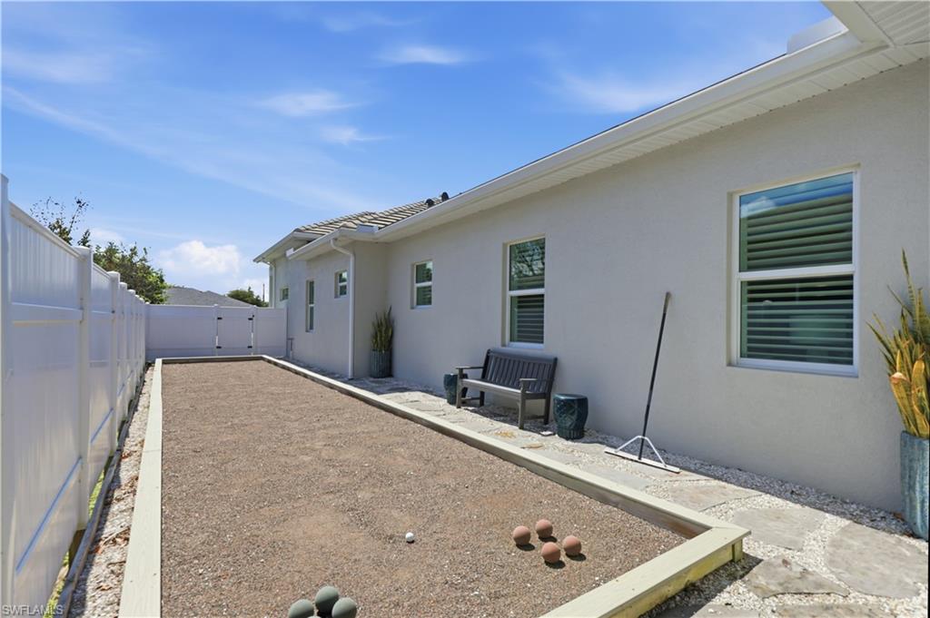 NAPLES PARK - Residential