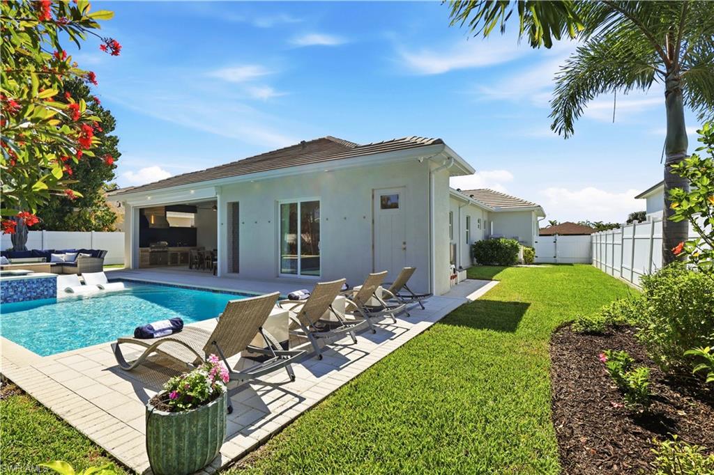 NAPLES PARK - Residential