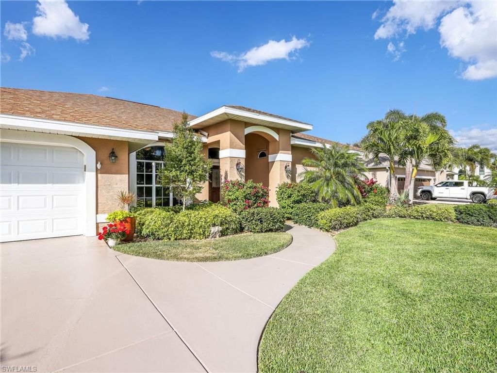Photo of 2033 Teagarden LN, NAPLES, FL 34110 (MLS # 226009826)