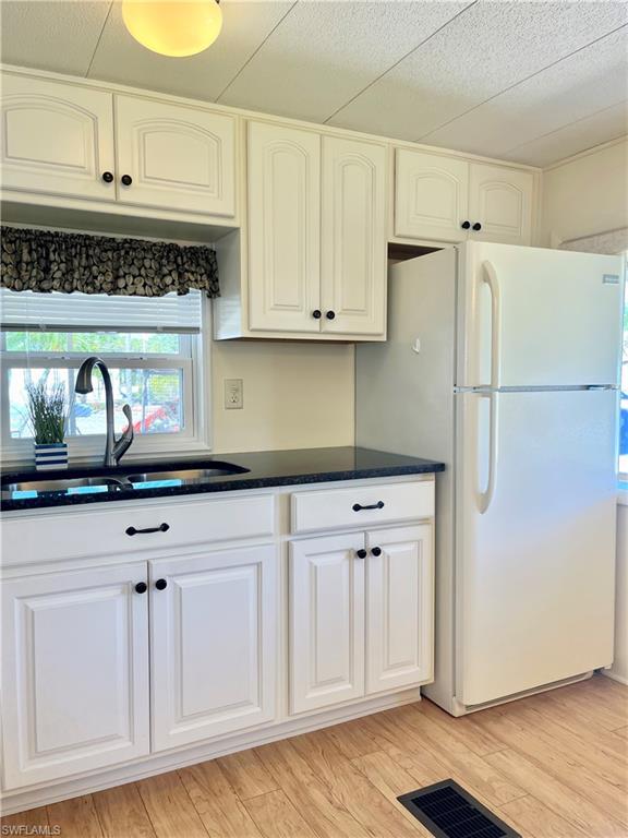 FOREST PARK MOBILE HOME - Residential