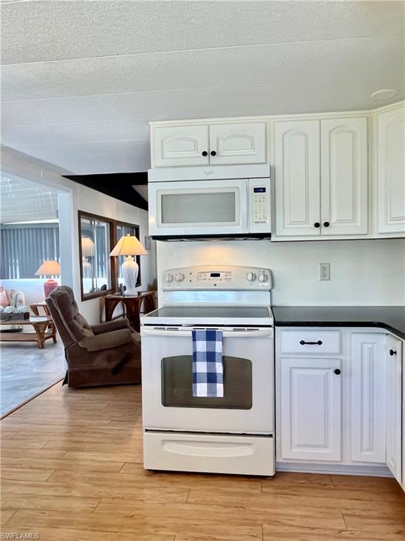 FOREST PARK MOBILE HOME - Residential