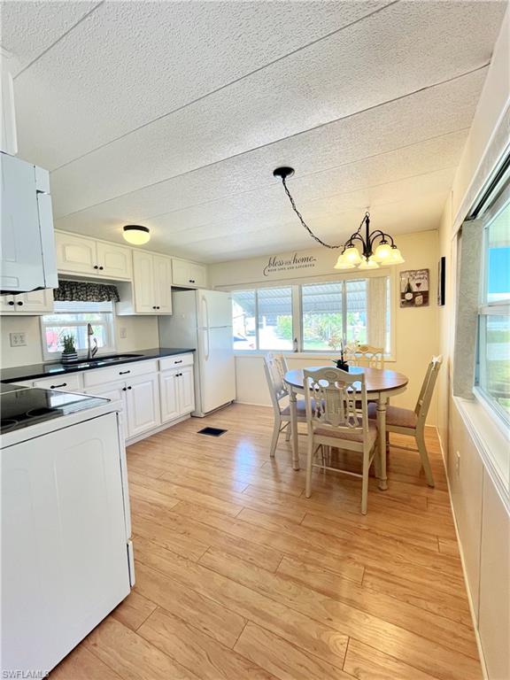 FOREST PARK MOBILE HOME - Residential