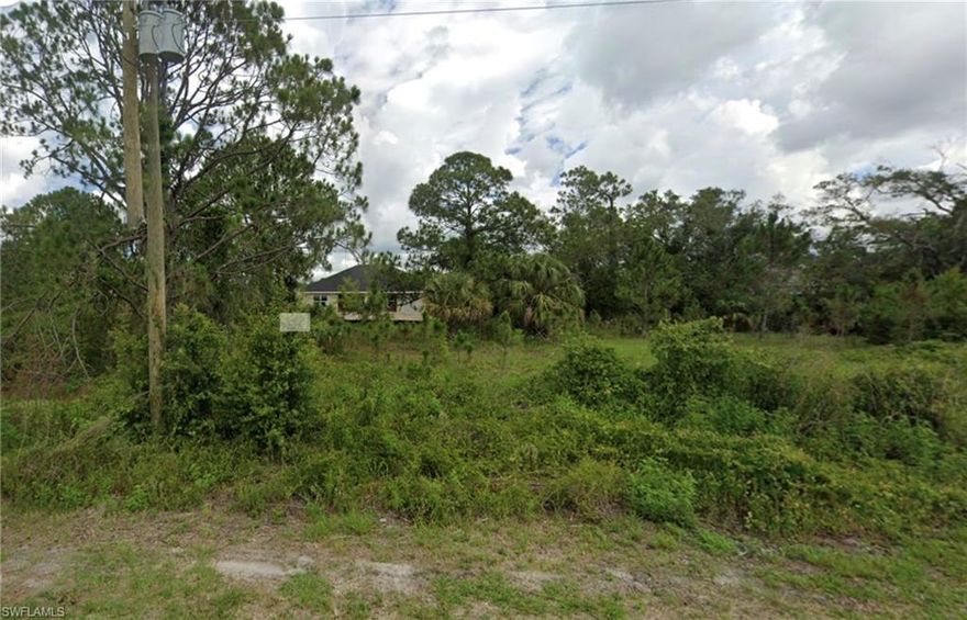 550 Sargeant St, a prime piece of land located in the heart of Lehigh Acres, Florida. This spacious lot offers an excellent opportunity for residential development or investment