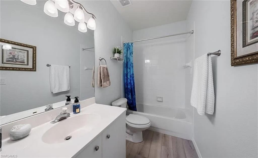 LALIQUE - Residential Lease