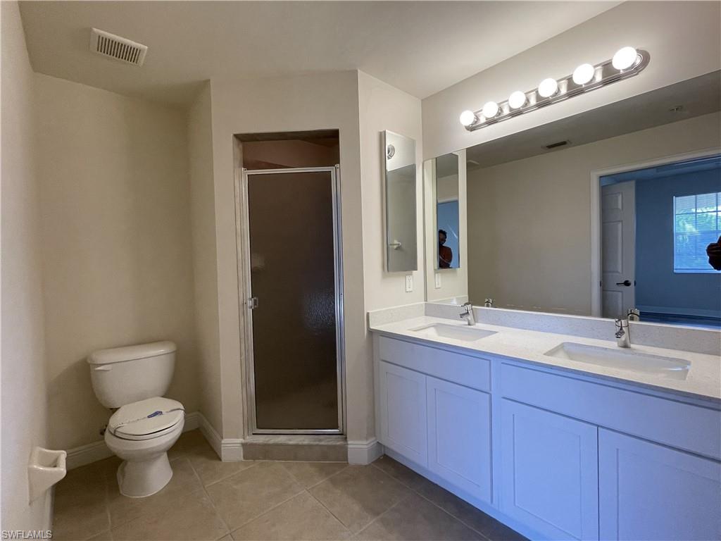 ISLES OF PORTO VISTA - Residential Lease