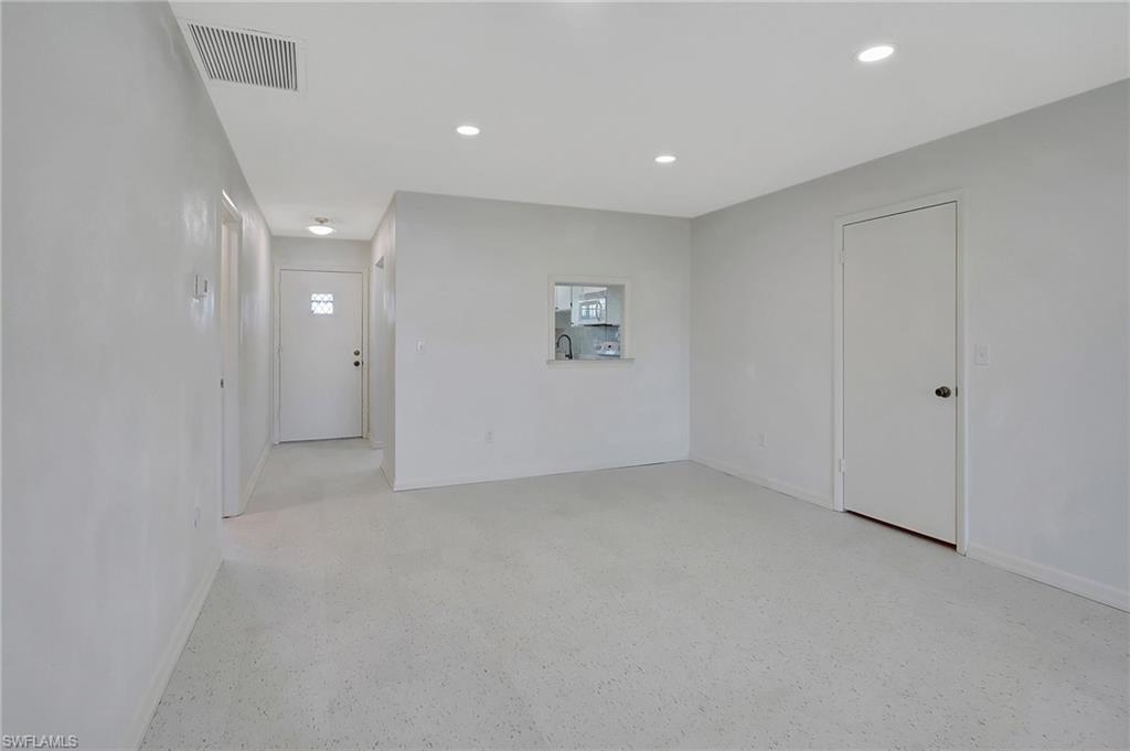 CYPRESS LAKES MANOR NORTH - Residential Lease