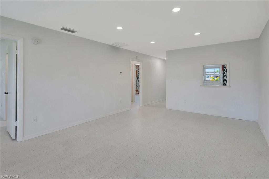 CYPRESS LAKES MANOR NORTH - Residential Lease