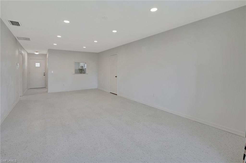 CYPRESS LAKES MANOR NORTH - Residential Lease