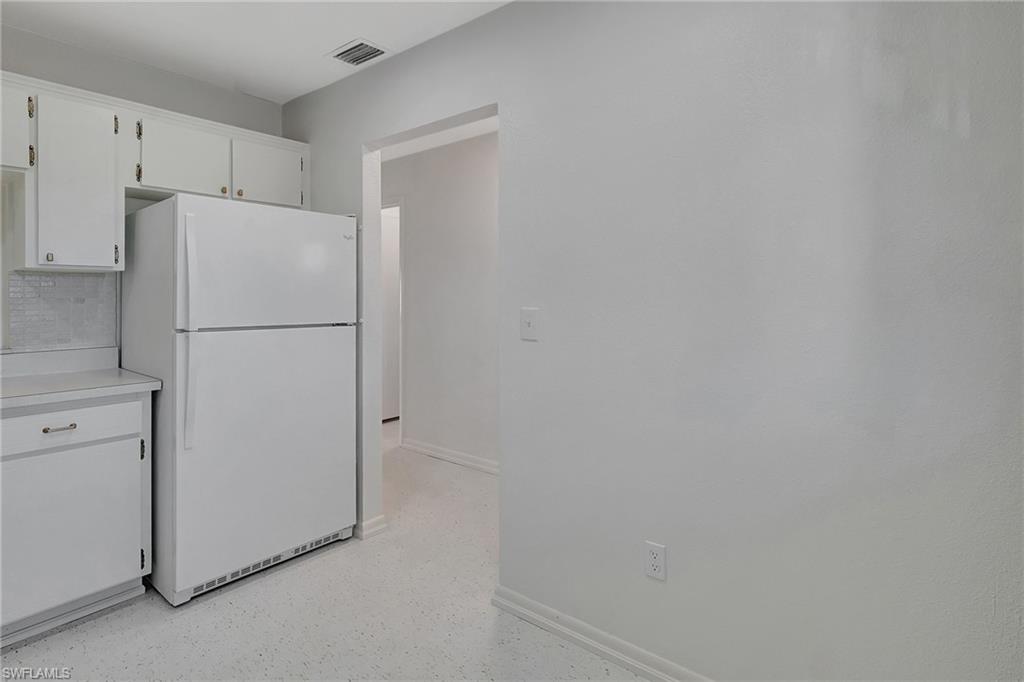 CYPRESS LAKES MANOR NORTH - Residential Lease