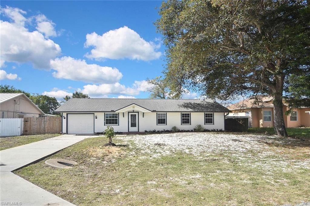 Photo of 5070 31st AVE SW, NAPLES, FL 34116 (MLS # 226016321)