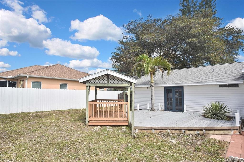 GOLDEN GATE CITY - Residential