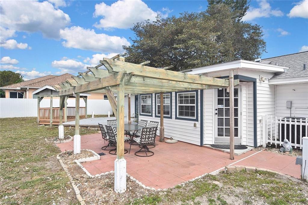 GOLDEN GATE CITY - Residential