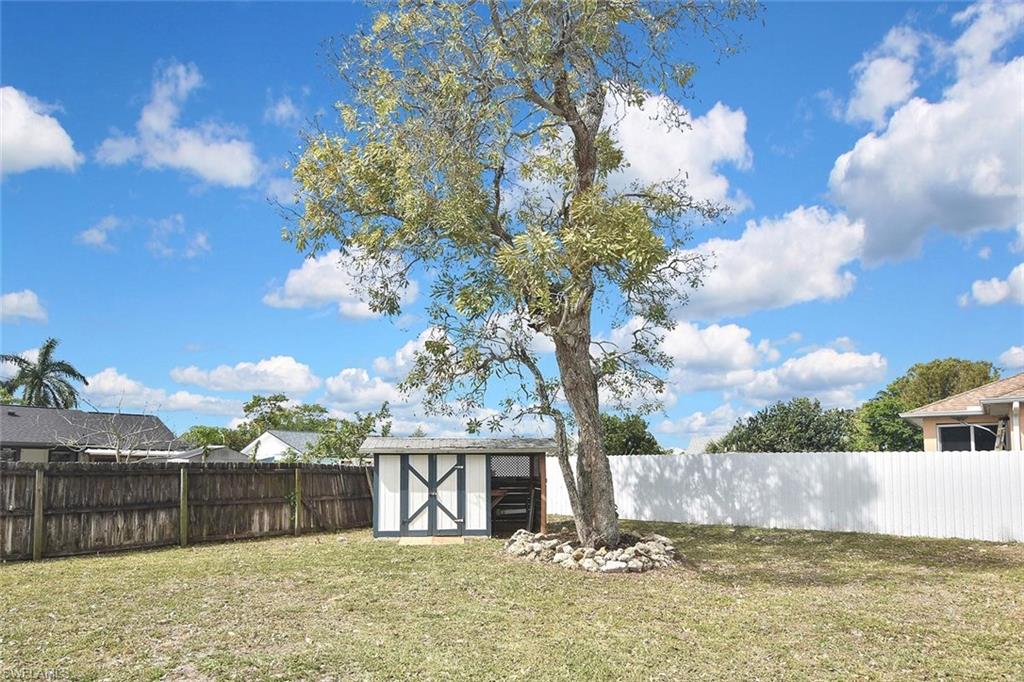 GOLDEN GATE CITY - Residential