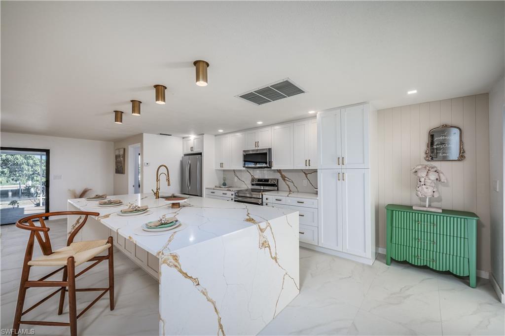 CHARLOTTE PARK - Residential Lease