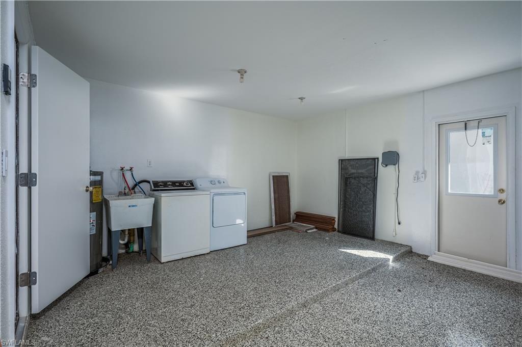 CHARLOTTE PARK - Residential Lease