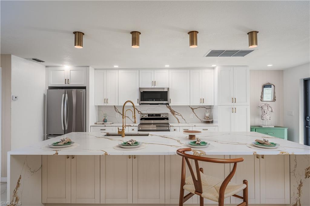 CHARLOTTE PARK - Residential Lease