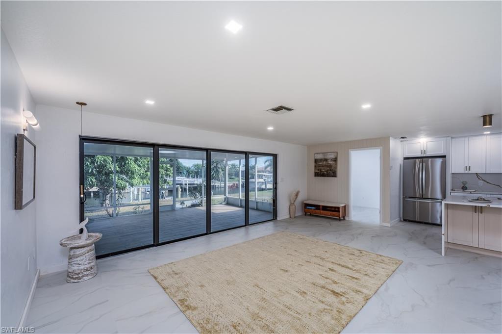 CHARLOTTE PARK - Residential Lease