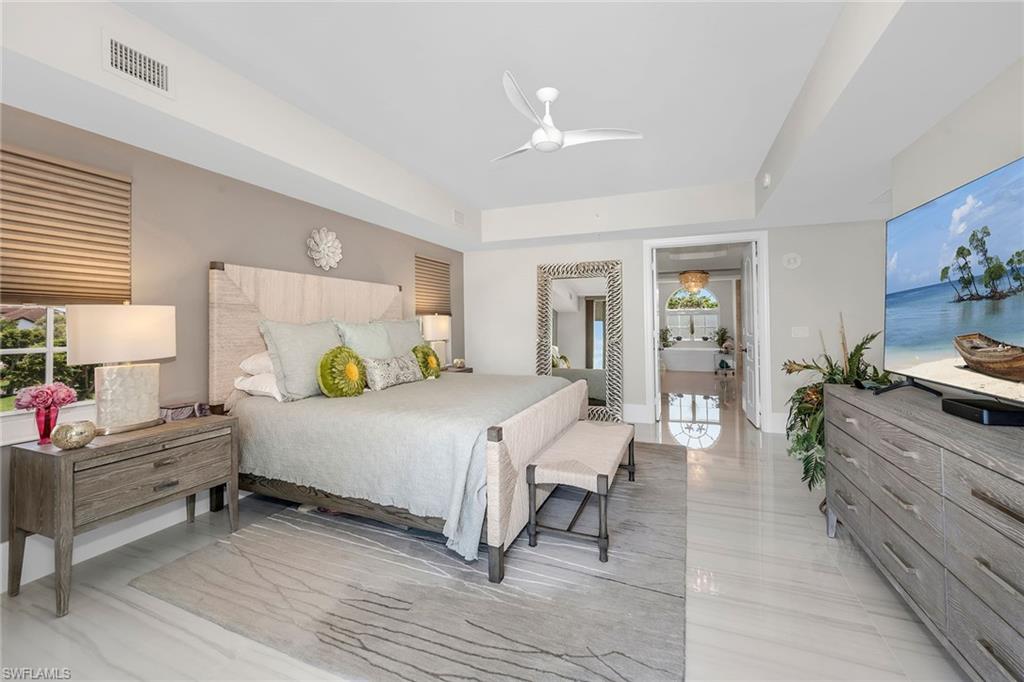 TWIN DOLPHINS - Residential