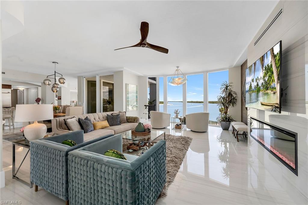 700 La Peninsula BLVD 306