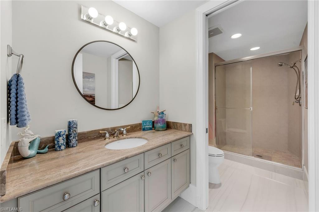 TWIN DOLPHINS - Residential