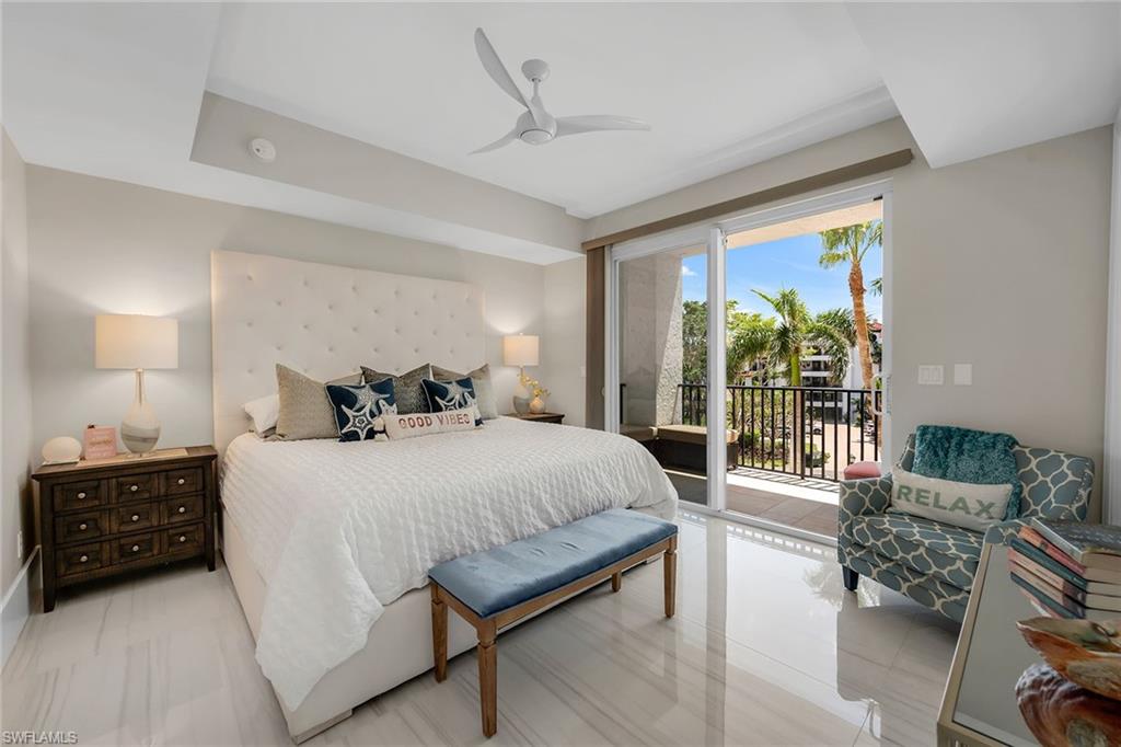 TWIN DOLPHINS - Residential