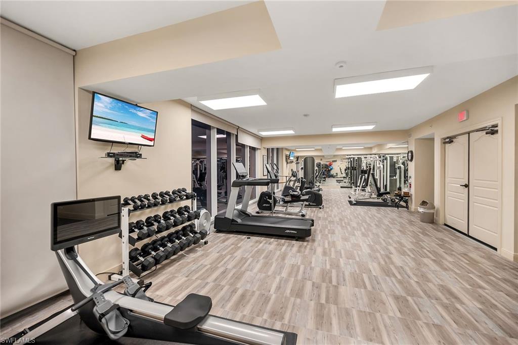 TWIN DOLPHINS - Residential