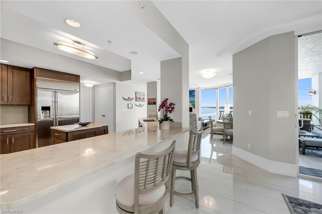 TWIN DOLPHINS - Residential