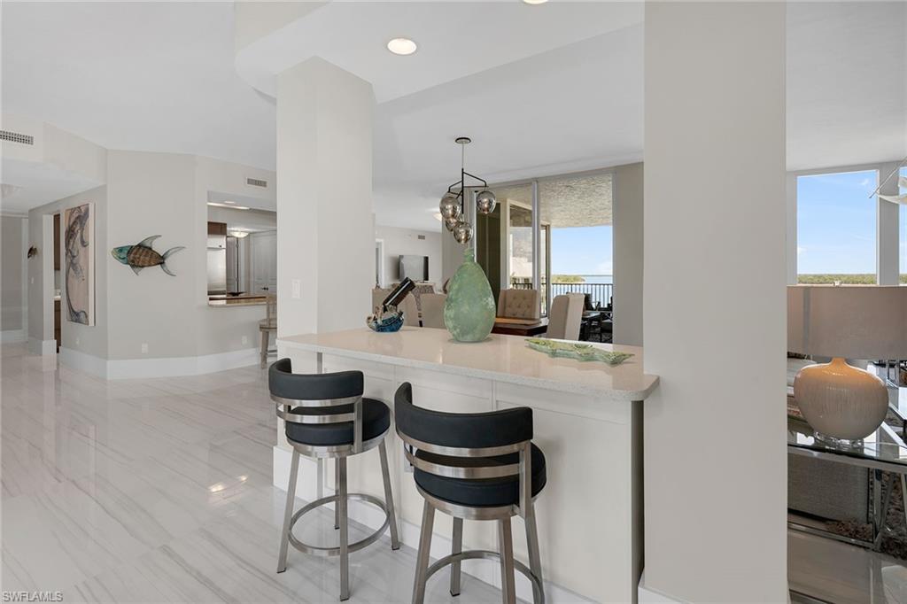 TWIN DOLPHINS - Residential