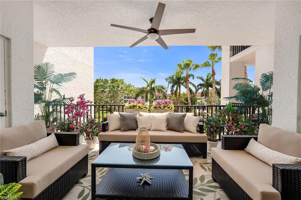 TWIN DOLPHINS - Residential