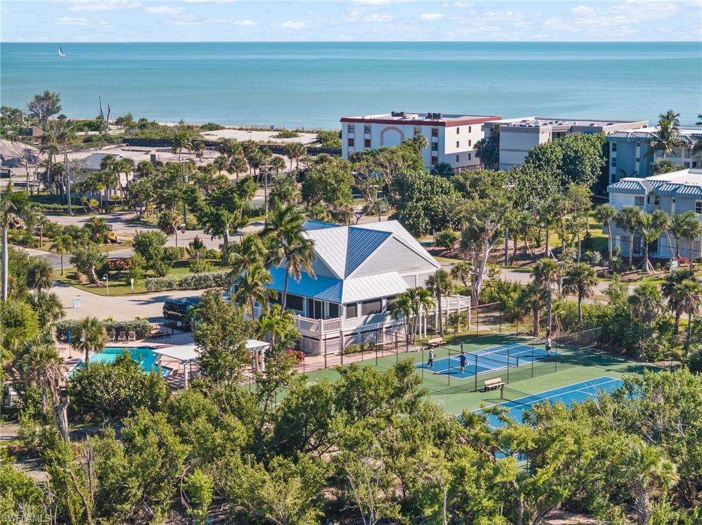 LONG ACRE LAKE - Residential