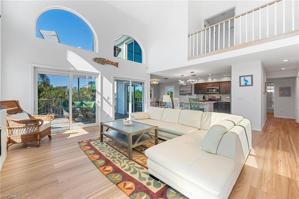 LONG ACRE LAKE - Residential