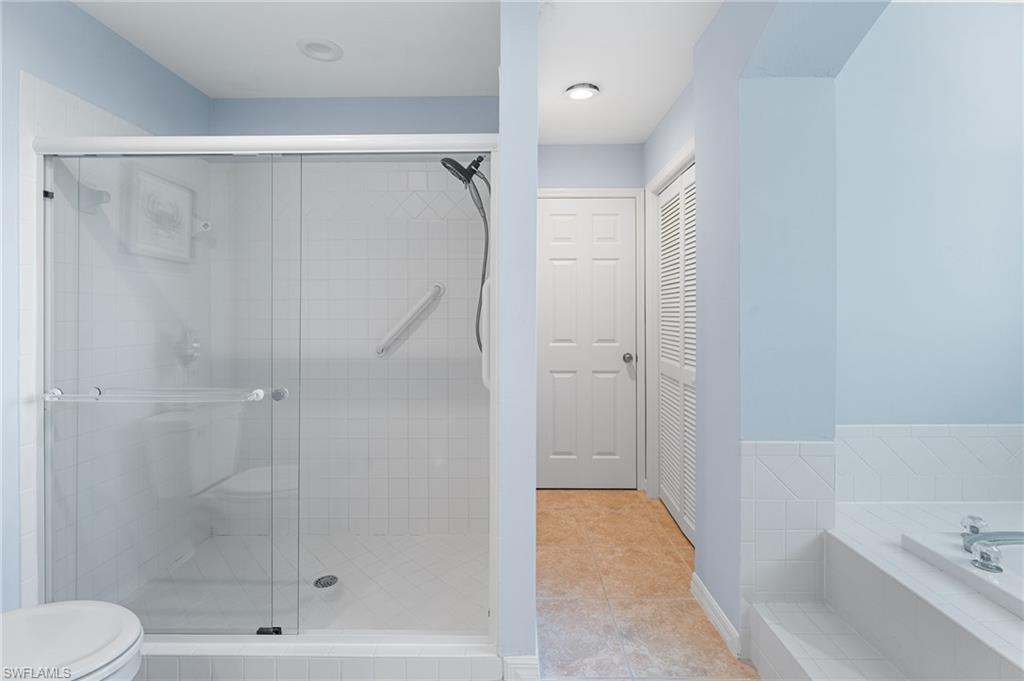 LONG ACRE LAKE - Residential