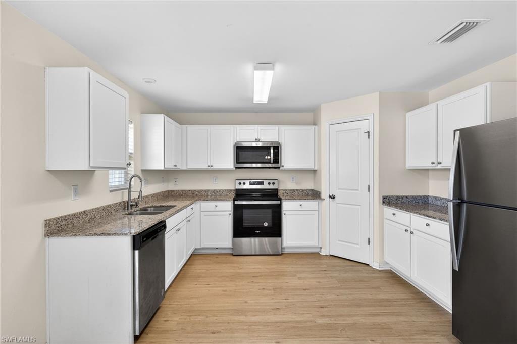 CAPE CORAL - Residential Lease