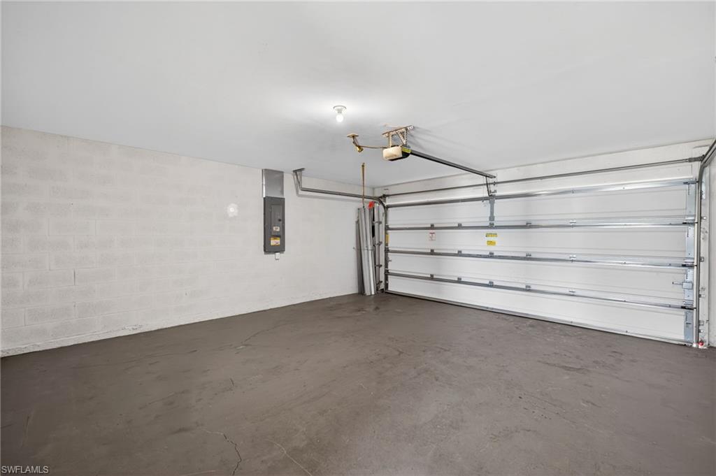 CAPE CORAL - Residential Lease