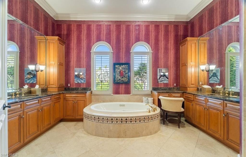 AQUALANE SHORES - Residential Lease