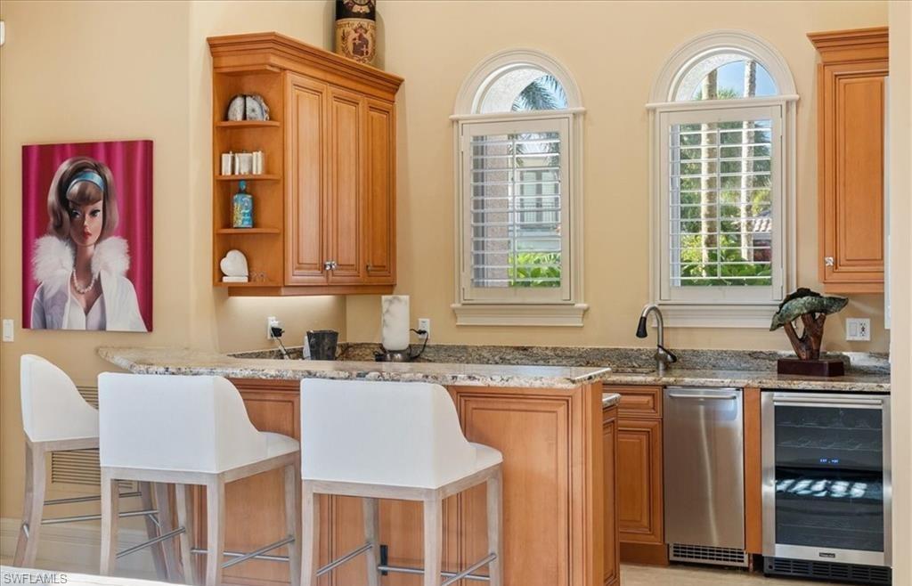 AQUALANE SHORES - Residential Lease