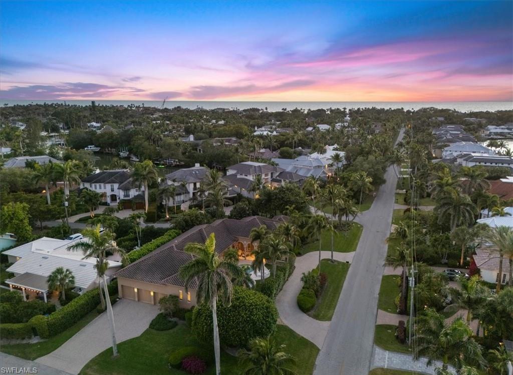 AQUALANE SHORES - Residential Lease