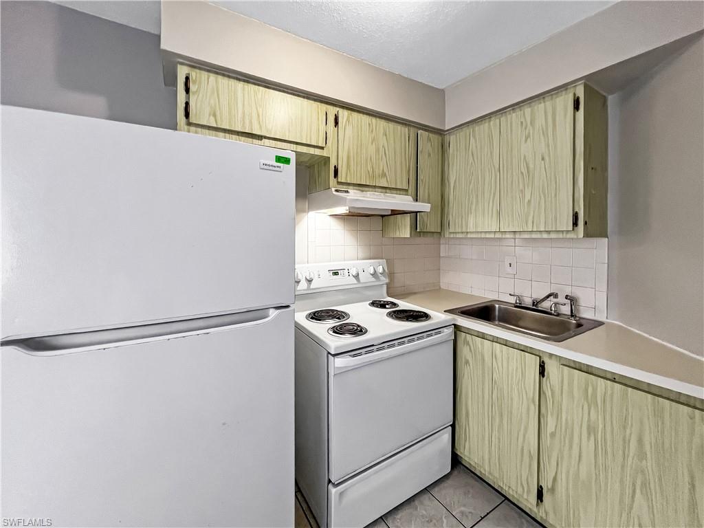 FORT MYERS SHORES - Residential Lease