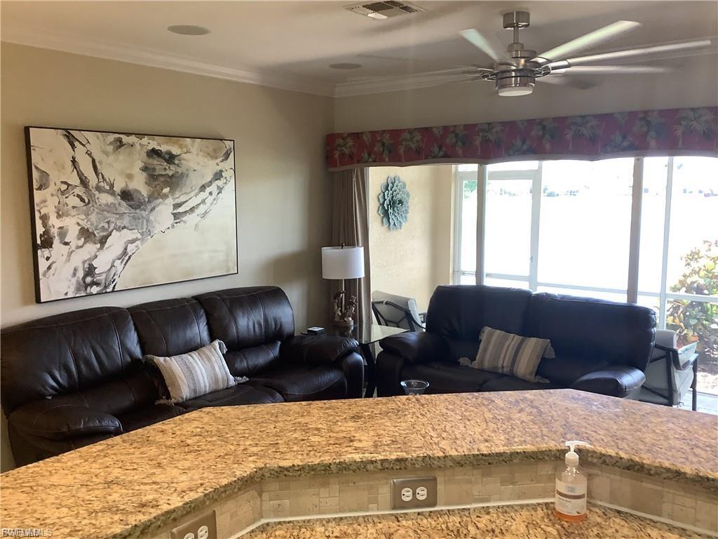 OLYMPIA POINTE - Residential