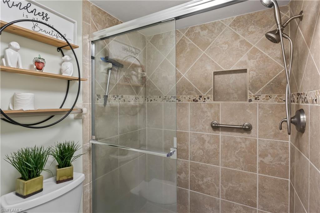 COUNTRY CLUB VILLAGE - Residential