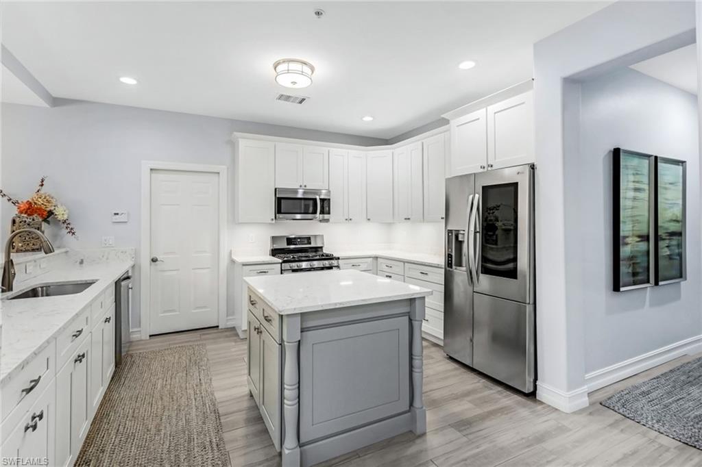 2859 Tiburon BLVD E 101
