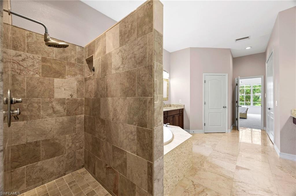 WINDWOOD - Residential