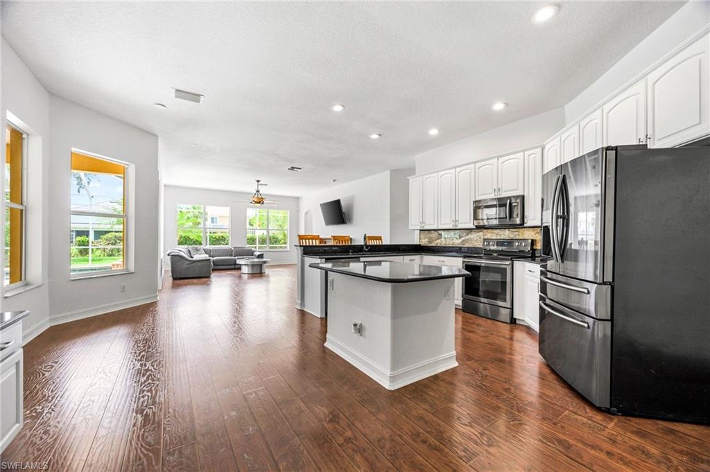 WINDWOOD - Residential